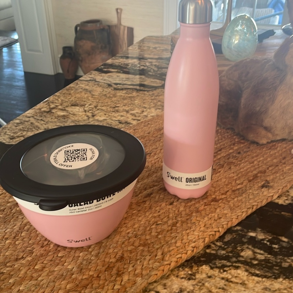 NWT swell bundle.